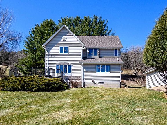 3rd image of 3265 Bergum Road