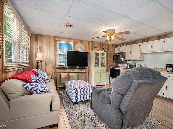 5th image of 5755 Lake Rd W #6