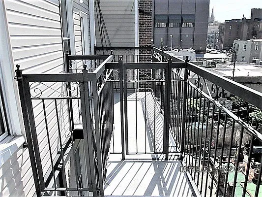 Rented by The Hamilton Group | media 22