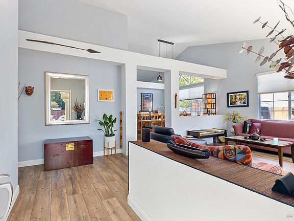 3rd image of 136 Bantry Drive