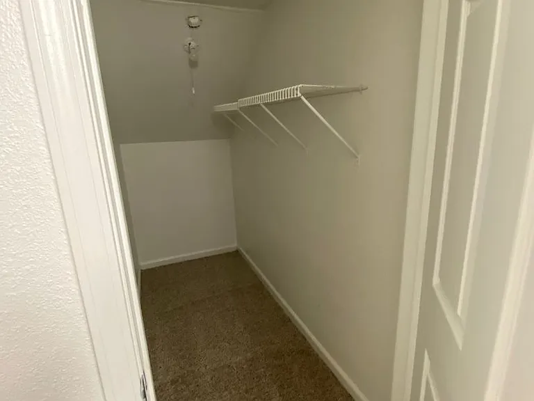 Emerald Cove Apartments — Photo 170