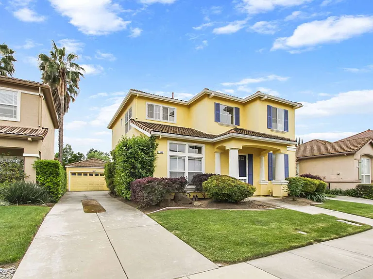 1812 Tahoe Pl — Photo 1