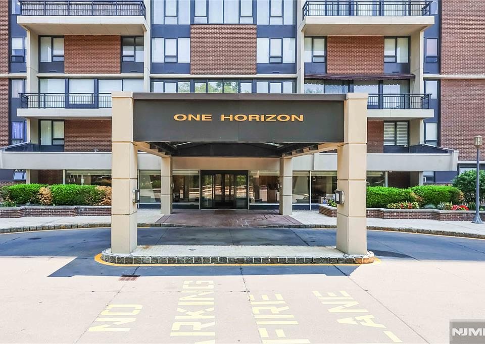 1st image of 1 Horizon Rd APT 1001
