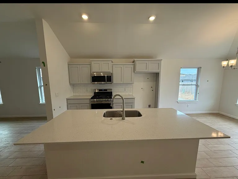 2928 NW 196th Pl — Photo 7