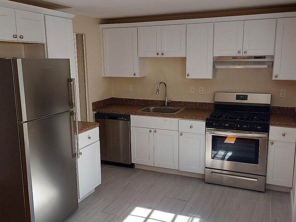 174 Pine St Holbrook MA Zillow