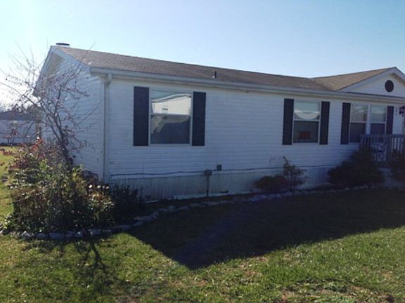 2nd image of 636 Elmwood Dr