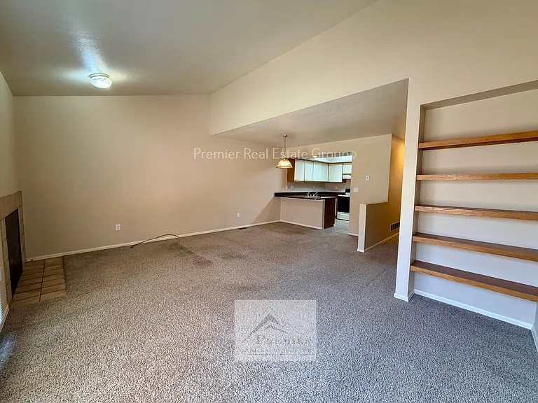 1221 Holland Park Blvd — Photo 11