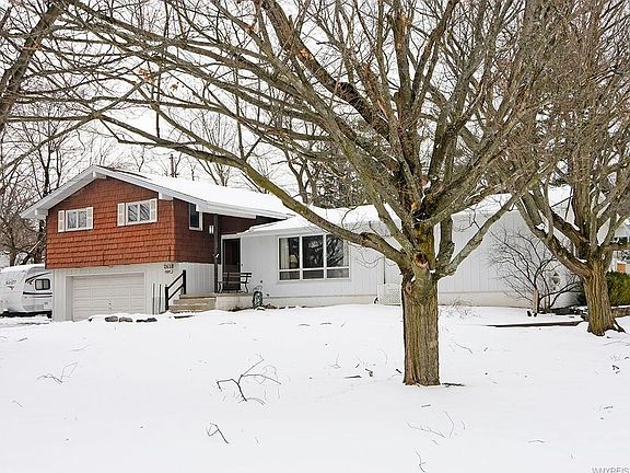 2nd image of 4765 Boncrest Dr W