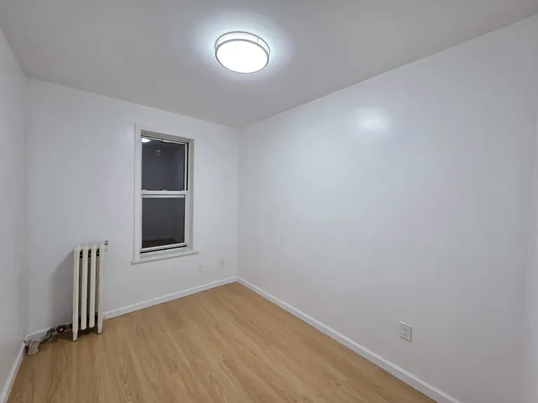 1382 W 7th St #2 — Photo 12
