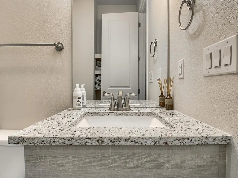 1625 N King St #1 — Photo 17