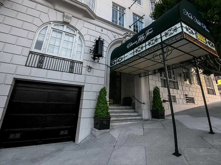 Nob Hill Place ~ Now leasing newly renovated apartment homes in Nob Hill desirable neighborhood!