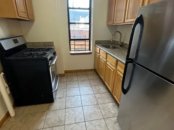 761 44th Street image 1 of 4