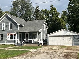 318 NE 2nd St, Galva, IL 61434