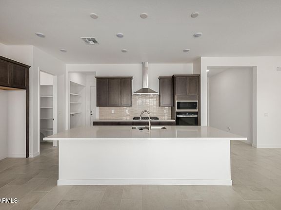 2nd image of 413 W Flax Drive