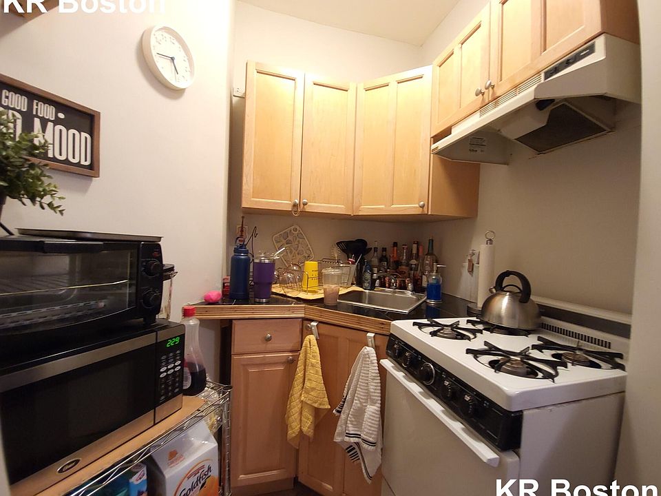 2nd image of 38 Hemenway St #231AS