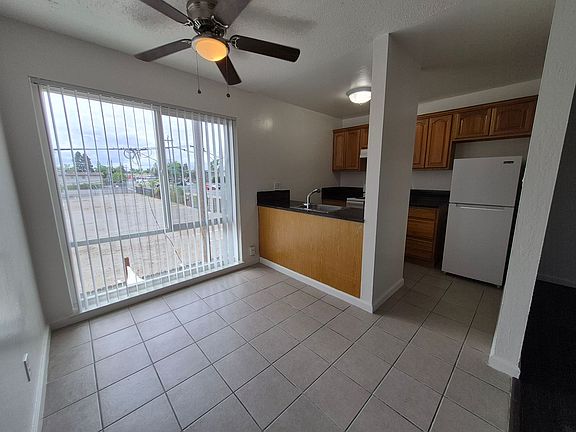 5th image of 1830-1834 Bell St #13