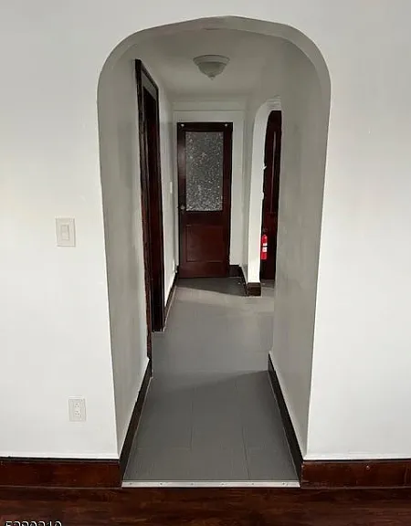122 Vreeland Ave — Photo 3
