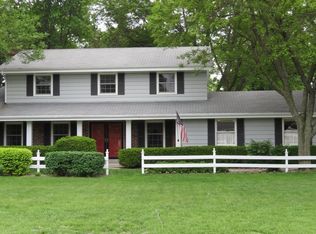 21365 Cambridge Cir, Brookfield, WI 53045