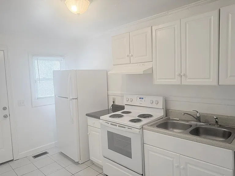 1702 Gunter St #A — Photo 3