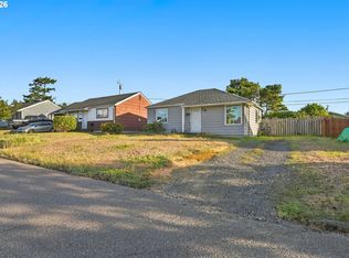 941 Pacific Ave, Coos Bay, OR 97420