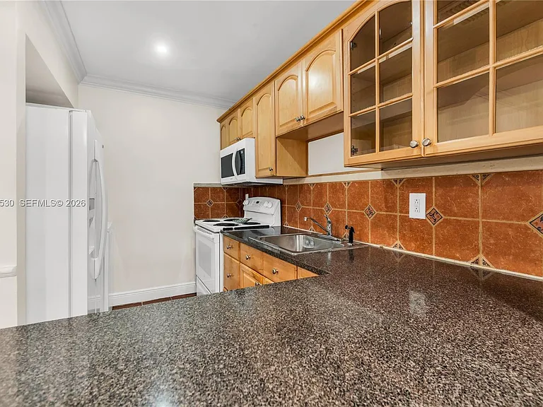 15350 SW 72nd St #24 — Photo 7
