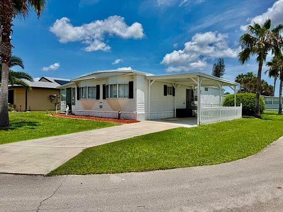 2nd image of 16 Grande Vista Way