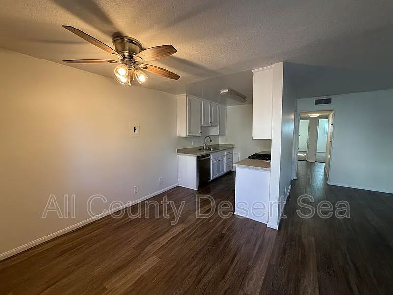 2 bed, 2.0 bath, 1010 sqft, $2,750 — Photo 3