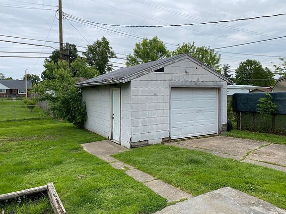 5th image of 1919 Ottawa Dr