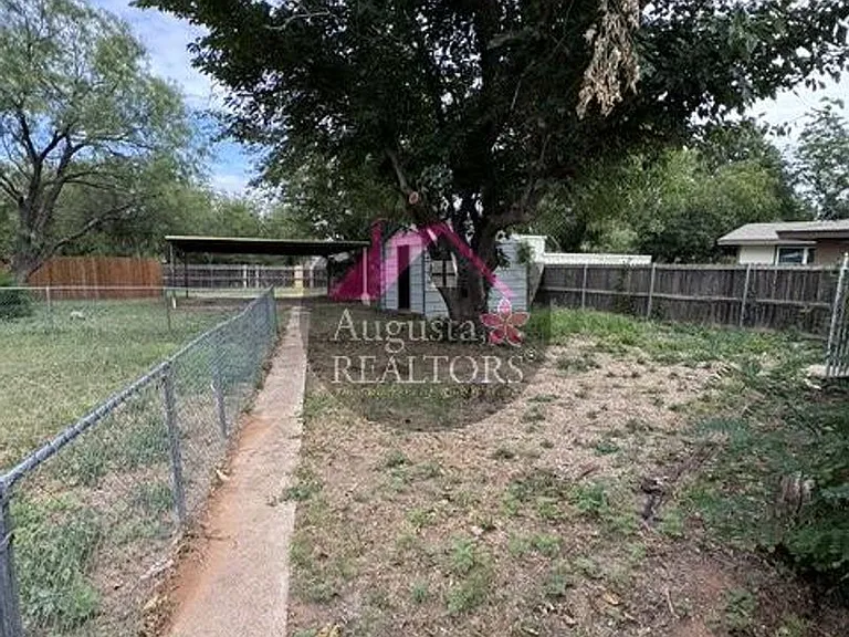 2626 Garfield Ave — Photo 22