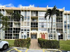 801 Three Islands Blvd