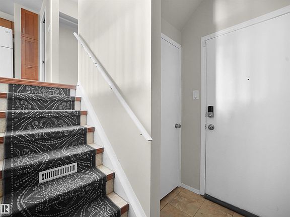 4th image of 16405 89th Ave NW