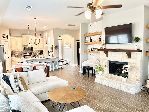 4th image of 5005 Aspen Way