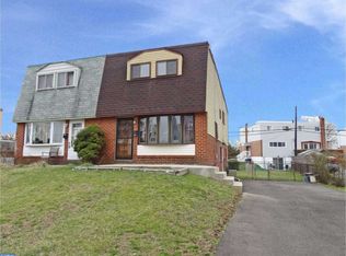 1042 Foster St, Philadelphia, PA 19116