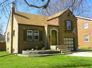 9558 S Lawndale Ave, Evergreen Park, IL 60805