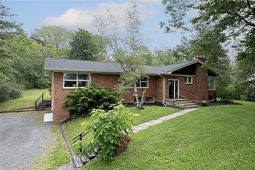 216 Berkshire Rd Photo 1