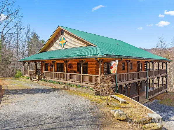 264 Moonbeam Ln, Clyde, NC 28721