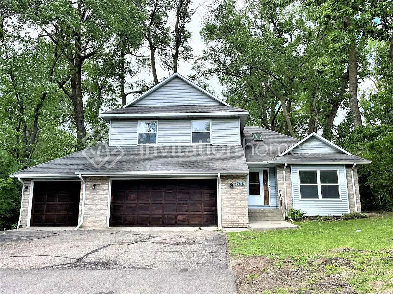 400 Cimarron Rd Apple Valley, MN 55124 — Photo 1