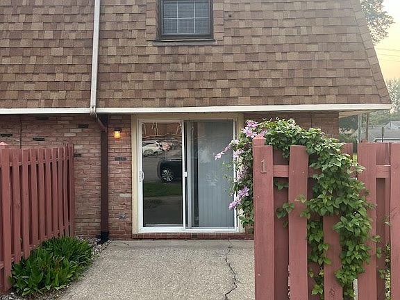 2nd image of 1440 Prospect St #1