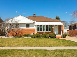 17308 Helen St, Allen Park, MI 48101