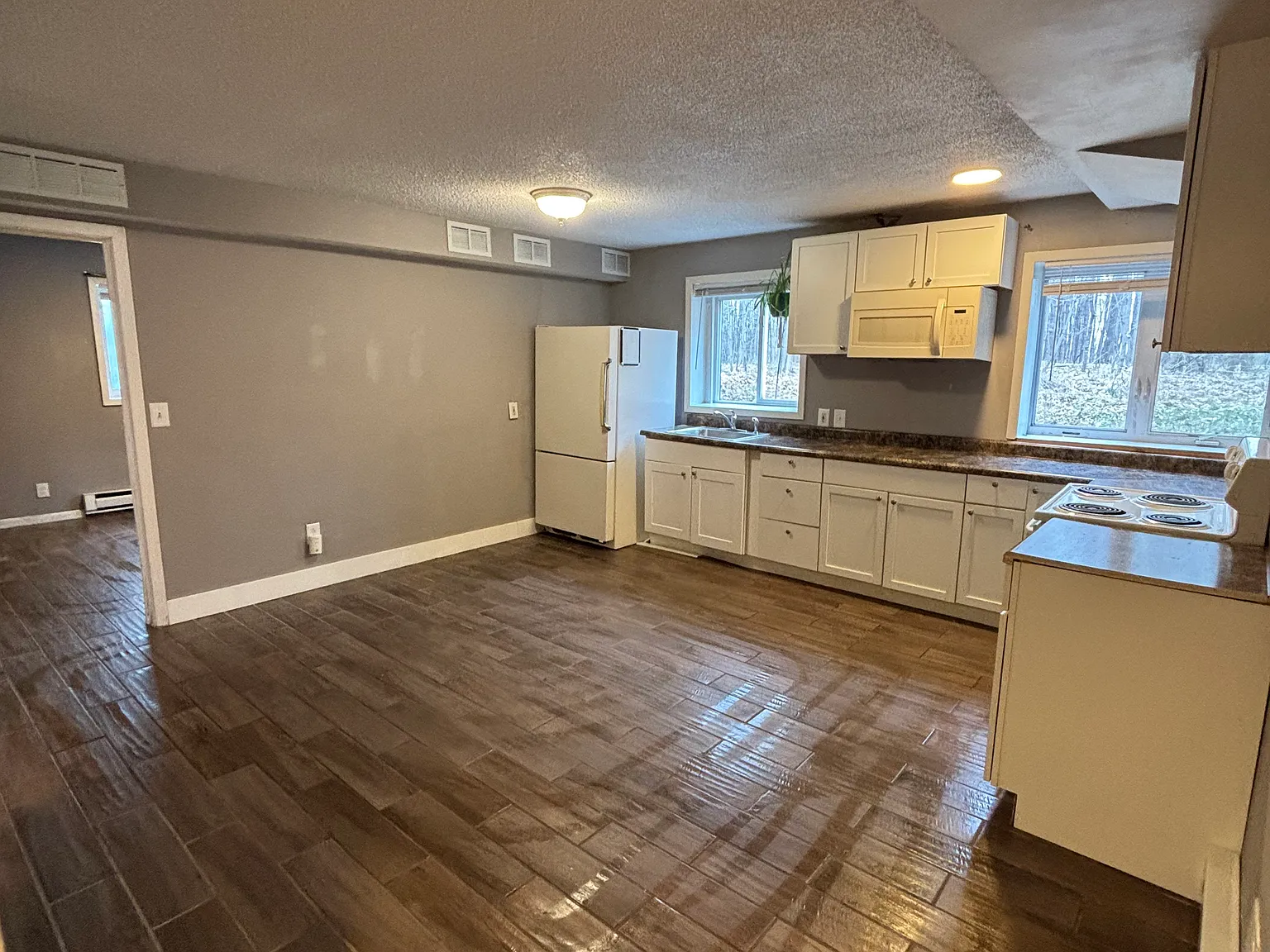 1 bed, 600 sqft, $950 — Photo 2