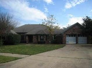 7300 Lake Park Ct, Arlington, TX 76016