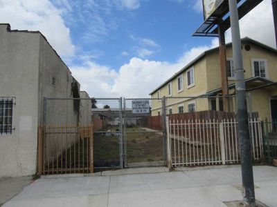 10919-10919 S Main St #1, Los Angeles, CA, 90061