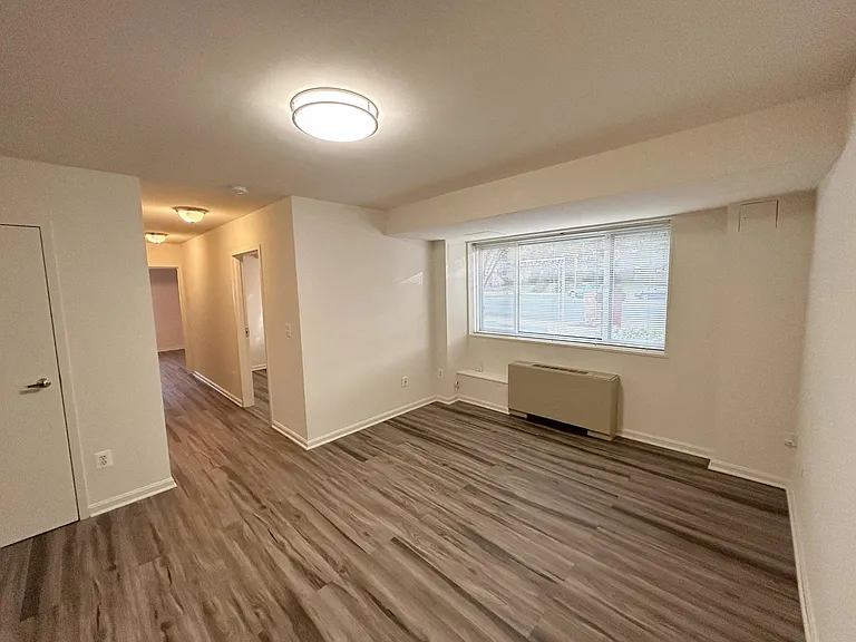 Apt 103