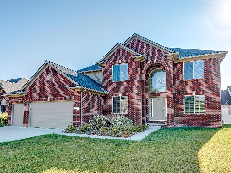 1st image of 32065 Bondie Dr