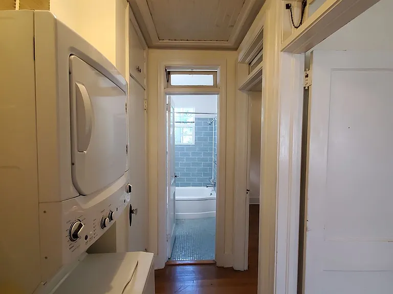 4547 Oxford Rd — Photo 9