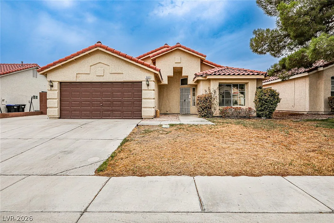 3 bed, 2.0 bath, 1523 sqft, $1,995 — Photo 1