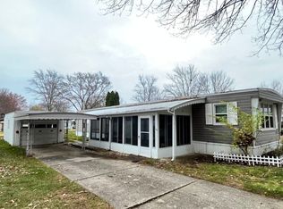 37 Brookins Dr #BRO37, Olmsted Falls, OH 44138