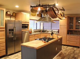 14330 Jokers Wild Ln, Grass Valley, CA 95945