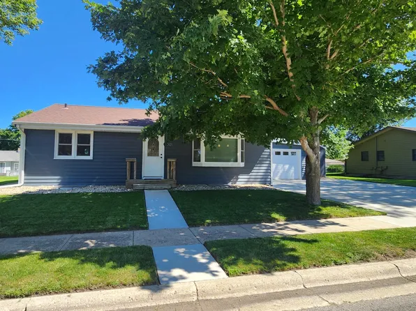 1001 8th Ave SW, Pipestone, MN 56164