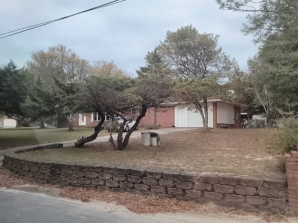 2nd image of 4 Newport Dr